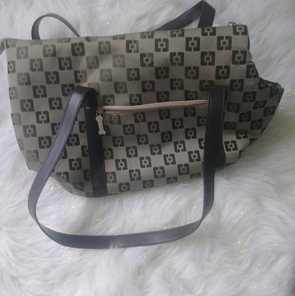 Doggie carrier purse